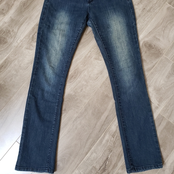 'The Kim' Blue Jean - Picture 2 of 8